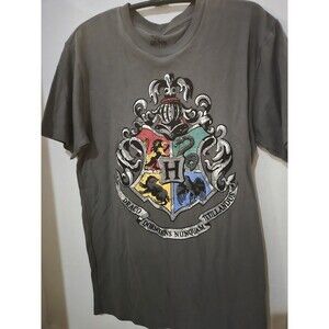 Universal Studios Wizarding World of Harry Potter house logo t-shirt S